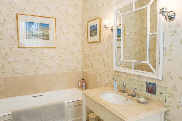 An image of the ensuite bathroom to the Master bedroom at Edradynate Country House and Sporting Estate Scotland.