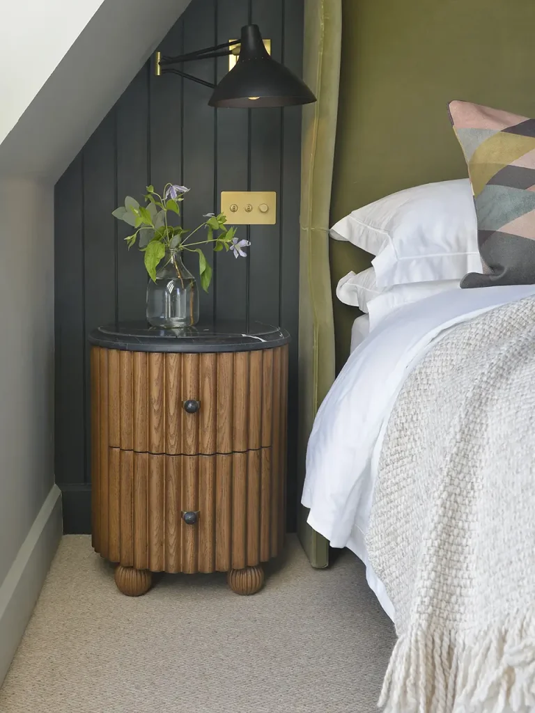 aodin-bedroom-detail-bedside-table